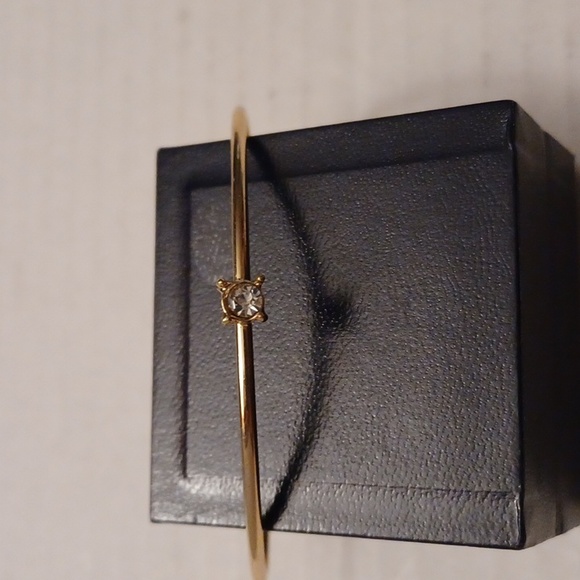 4/$30 New Gold Coloured Open Bracelet - Picture 3 of 5